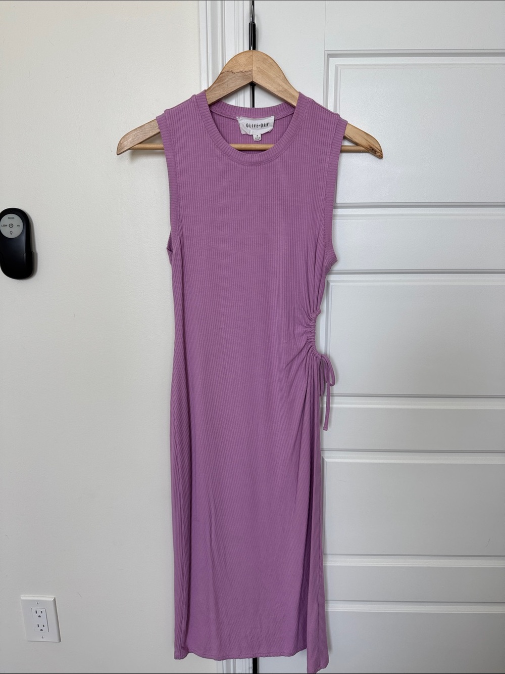 Olive & Oak Boutique Midi Dress Purple Ribbed Cutout Waist, size Medium